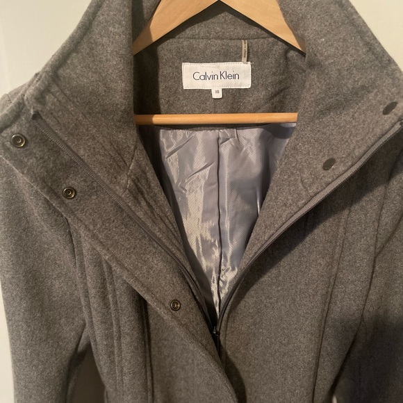 Brand New! Calvin Klein pleated wool dress coat (size 10) - Picture 2 of 3